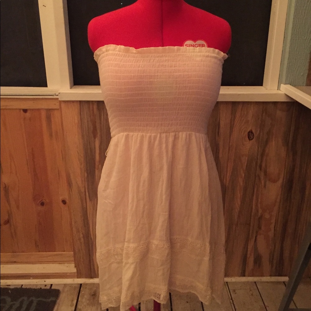Strapless dress